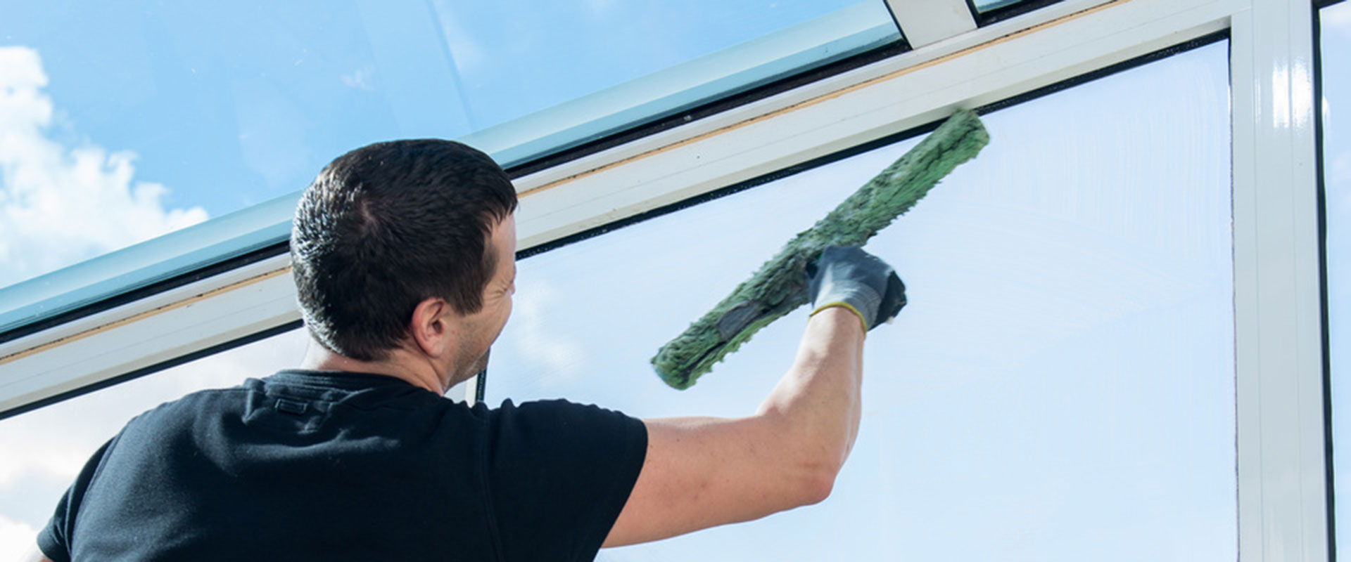 Putzen von Fenster und Schaufenster